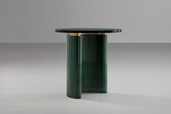 Cava Fluted Table Wriver 