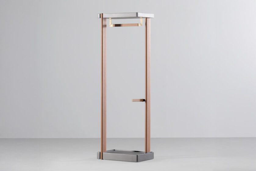Stiva Valet Stand Wriver