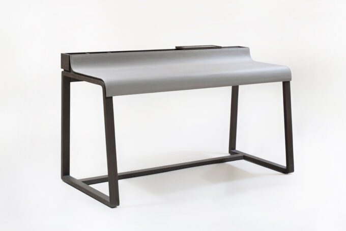Kromme Study Desk Wriver