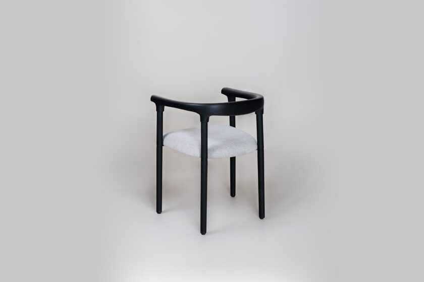 Olly Chair Wriver