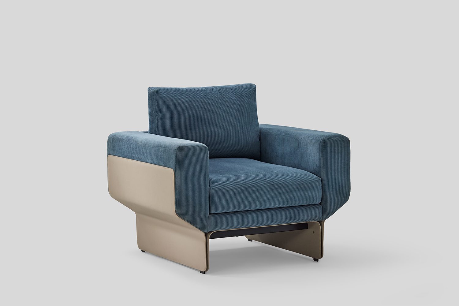 Adler Lounge Chair