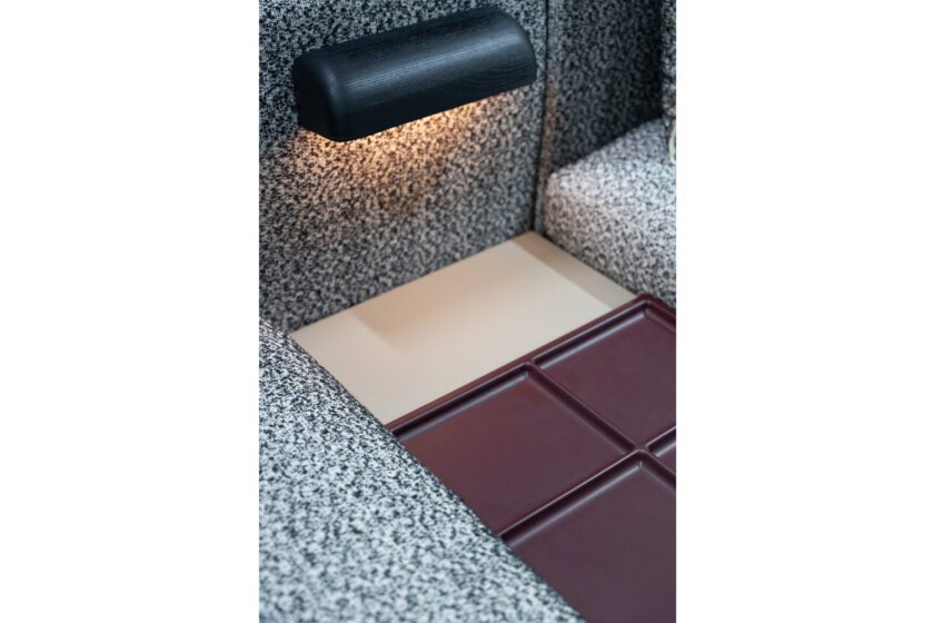 Enn Sofa System