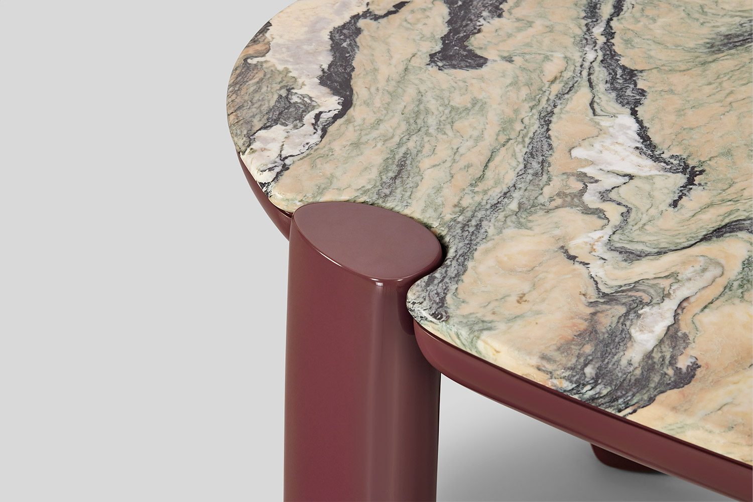Veia Dining Table