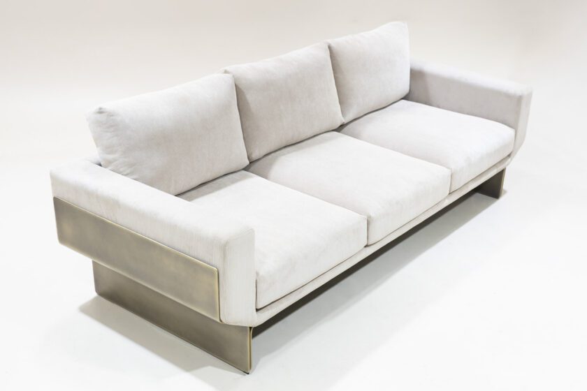 Adler Sofa Wriver