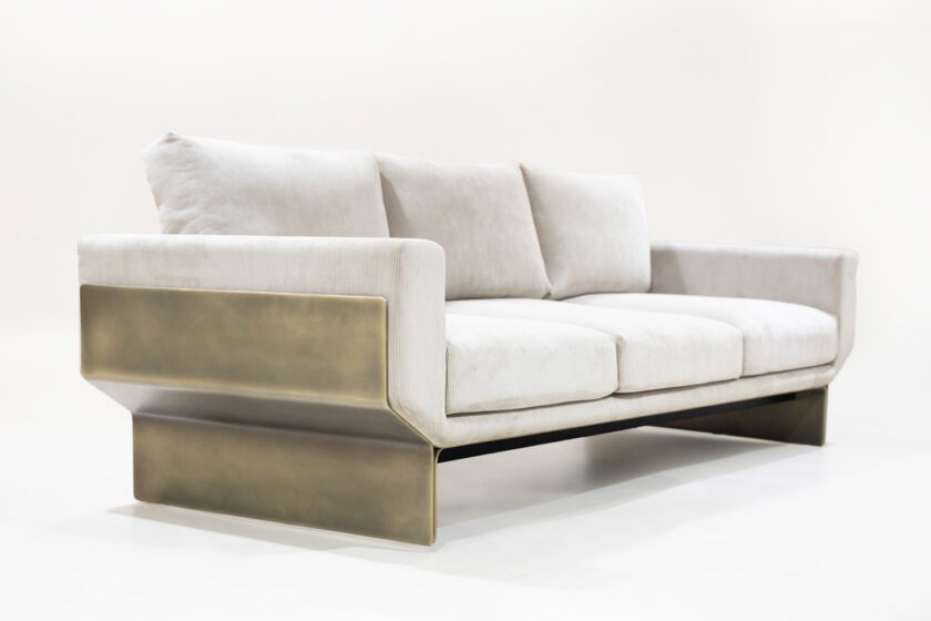 Adler Sofa Wriver