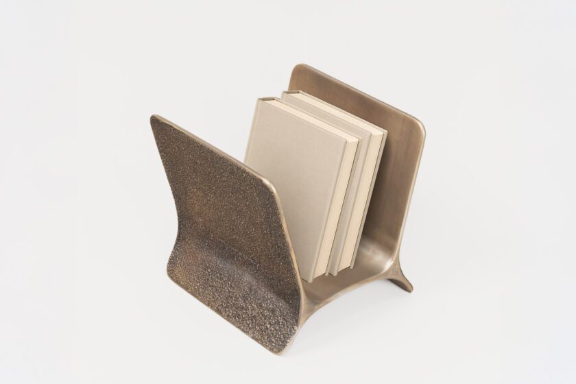 Couper Magazine Stand Wriver
