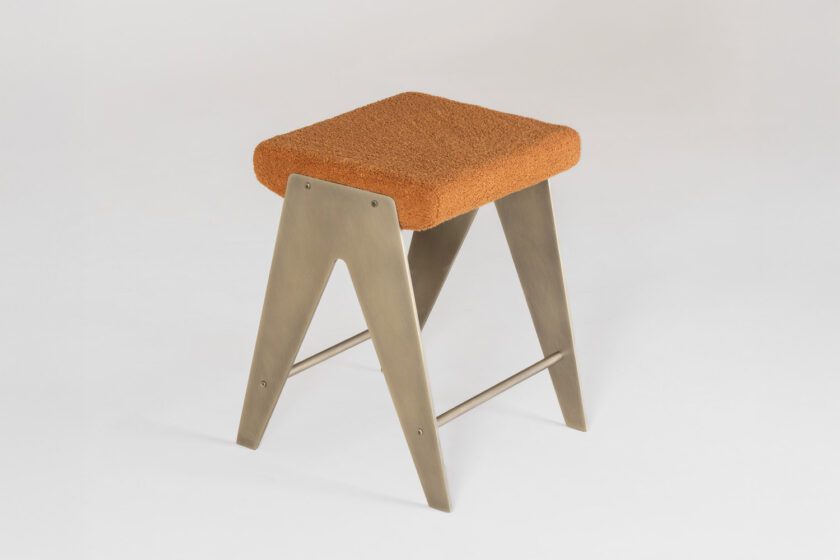 Tapo Stool Wriver