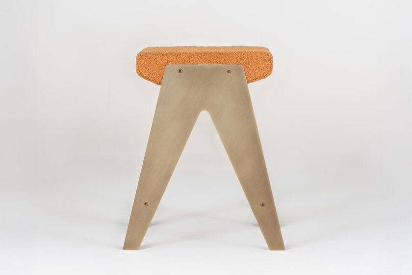 Tapo Stool Wriver