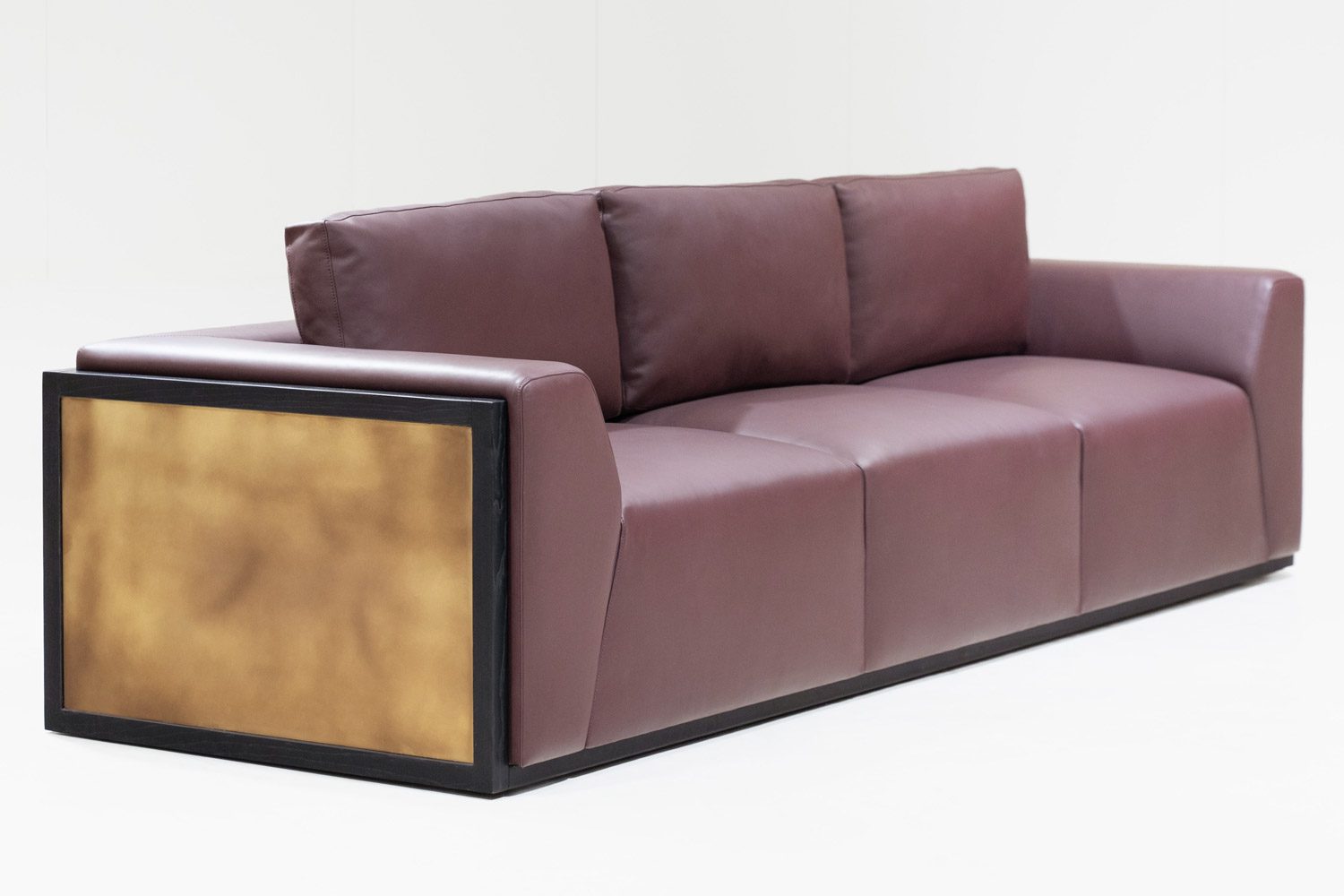 Elevo Sofa Wriver