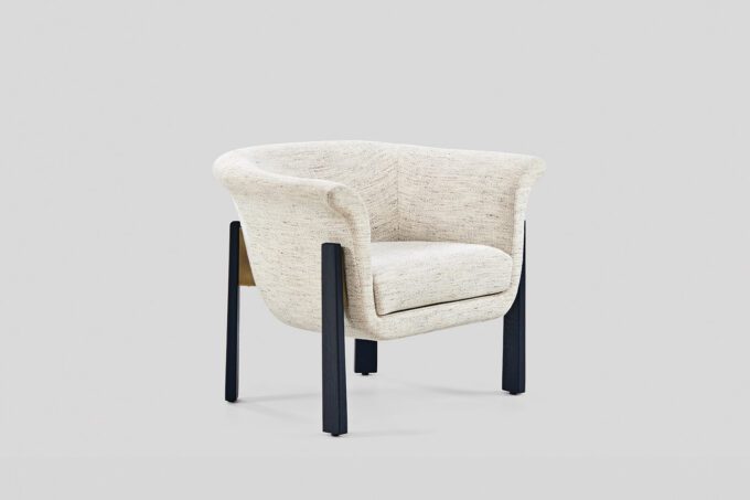 Case Lounge Chair