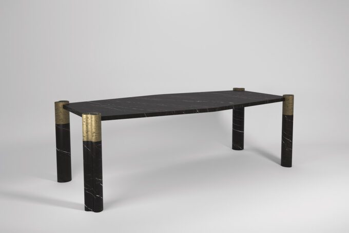 Presa Dining Table