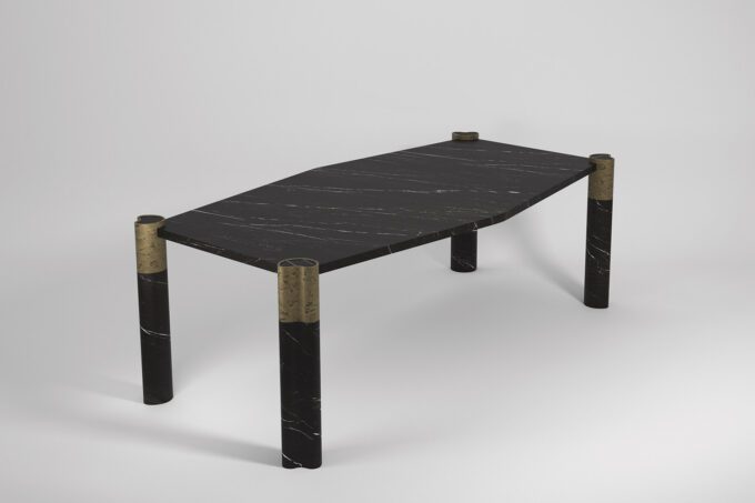 Presa Dining Table