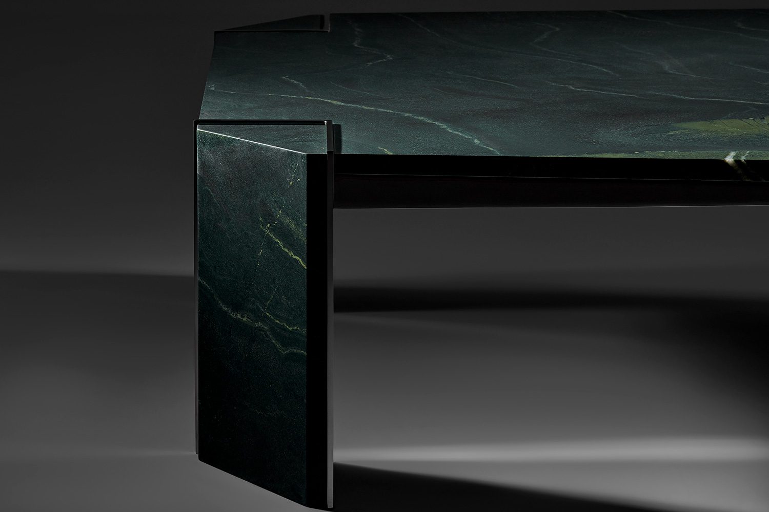 Gles Coffee Table