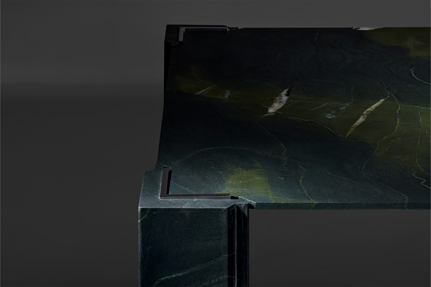 Klynt Dining Table